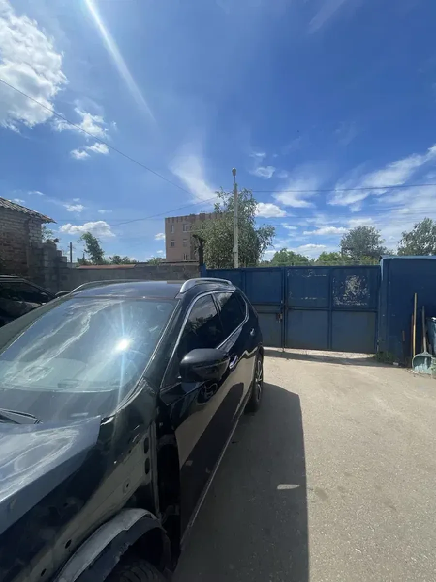 В'їзд на територію гаража станції техобслуговування, м. Харків